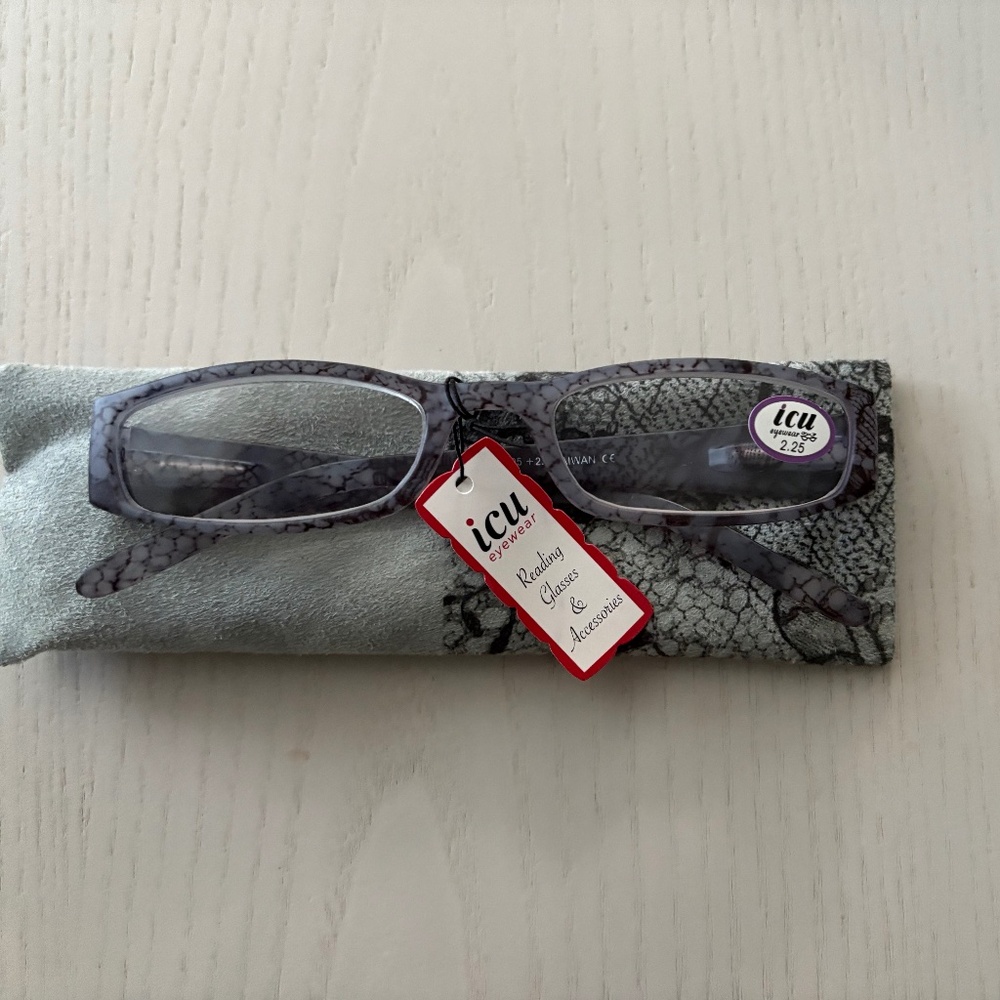 ICU Eyewear Reading Glasses NWT  2.25 Strength with Case